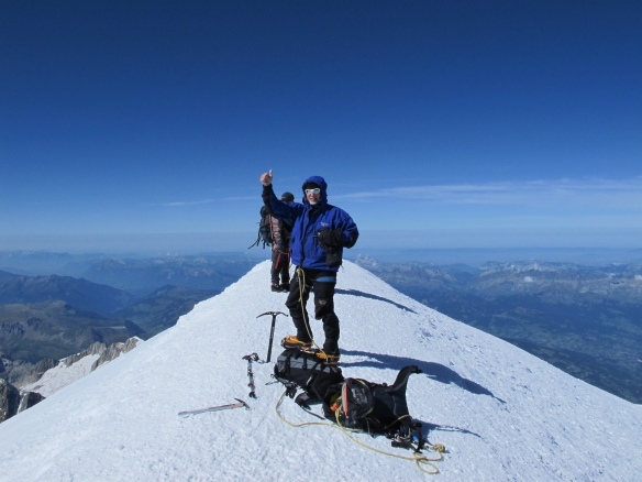 On the summit of Mont Blanc (4808 m), Sunday morning at 11.30 am. And somewhat surprised I made it!