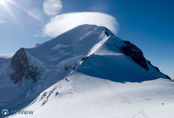 Looking up the summit ridge from the Dome du Gouter.